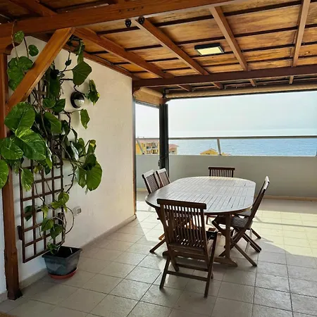 Panoramic Penthouse Zona Apartment *